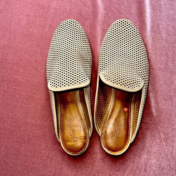 Frye Shoes - FRYE slides sz 6 1/2